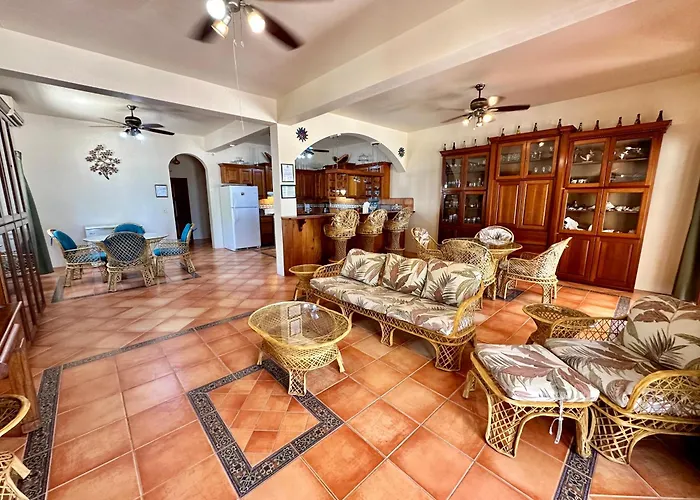Diamond Reef 32a San Pedro (Ambergris Caye)